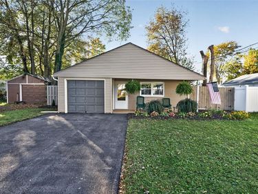 39 Laurelhurst Road , Rochester, NY 14626