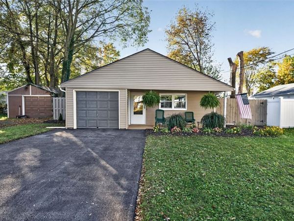 39 Laurelhurst Road , Rochester, NY 14626