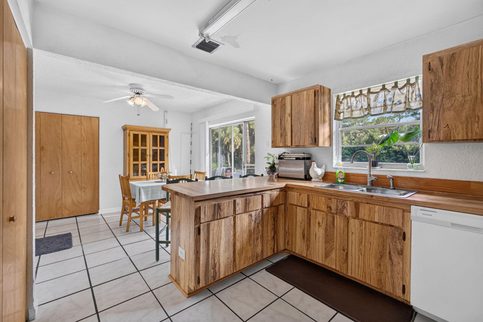 9242 166th Way N, Jupiter Farms, FL 33478 Photo