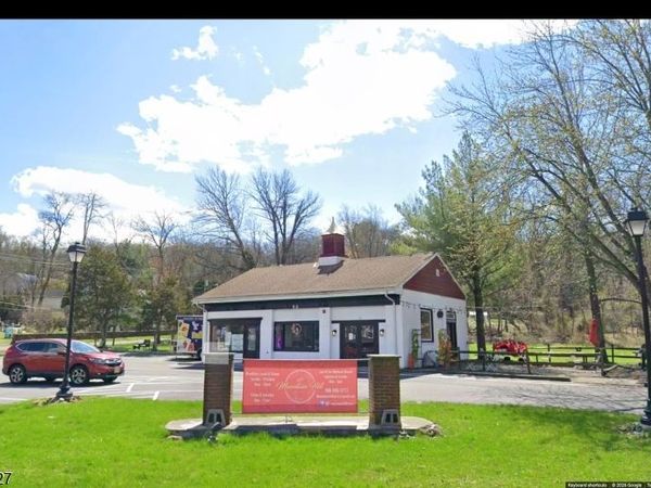 625 Meyersville Rd, Long Hill, NJ 07933