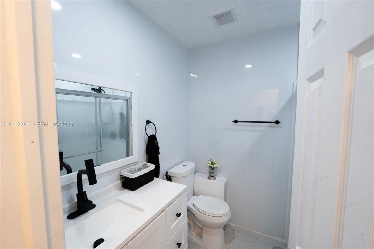 4480 NW 176th St , Miami Gardens, FL 33055 Photo