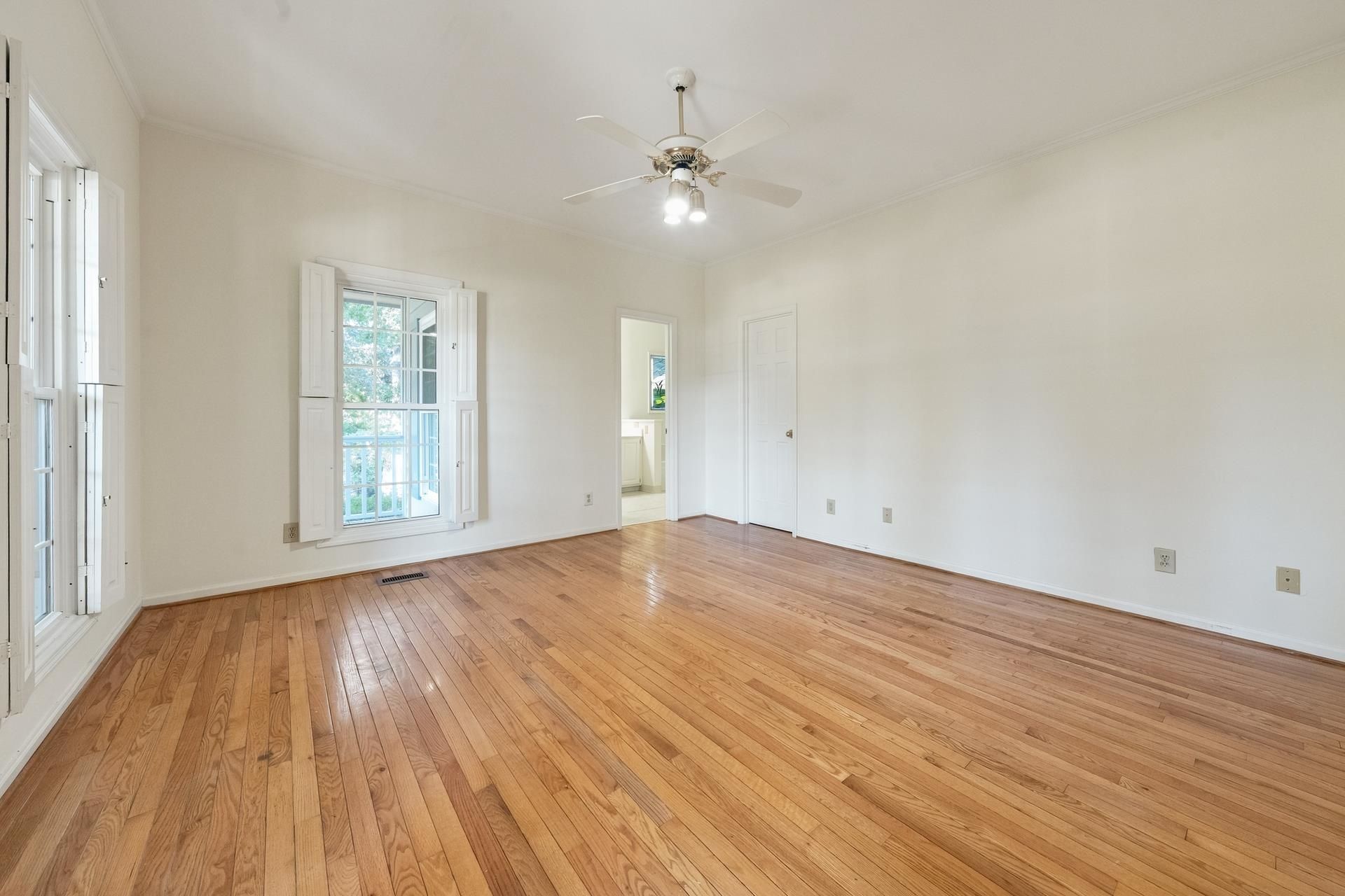 90 Parkview Dr. Photo 17