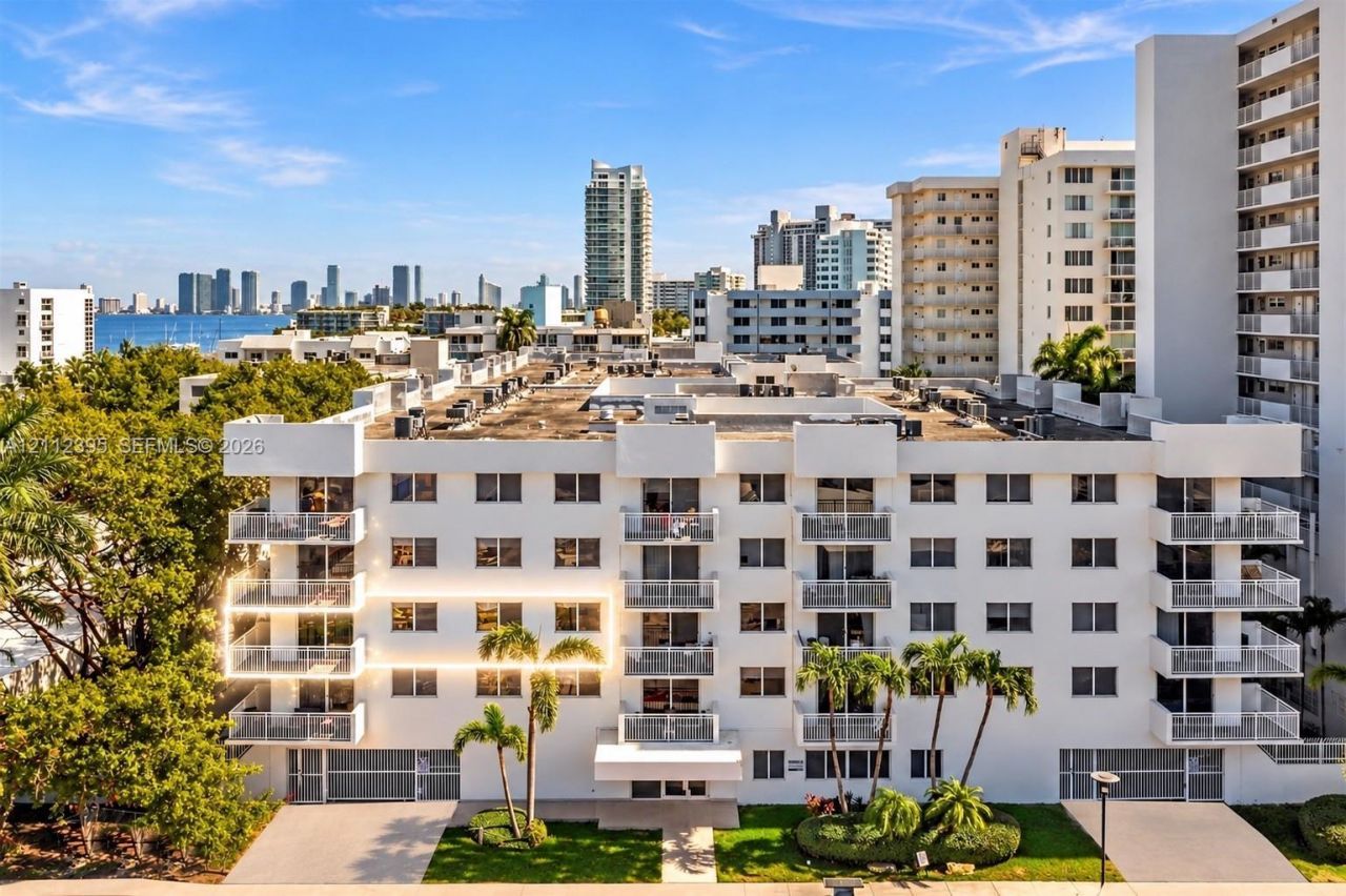 1665 Bay Rd, Unit 221, Miami Beach, FL 33139 Photo