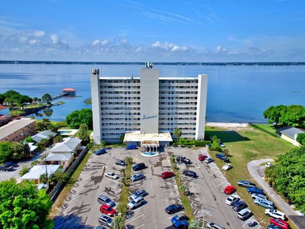 2131 LAKEVIEW DRIVE , Unit 500, SEBRING, FL 33870