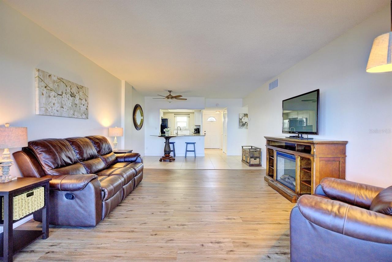 2131 Lakeview Drive , Unit 500, Sebring, FL 33870 Photo