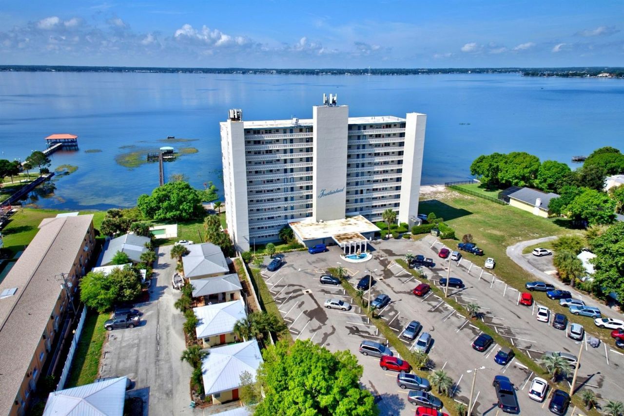 2131 Lakeview Drive , Unit 500, Sebring, FL 33870 Photo