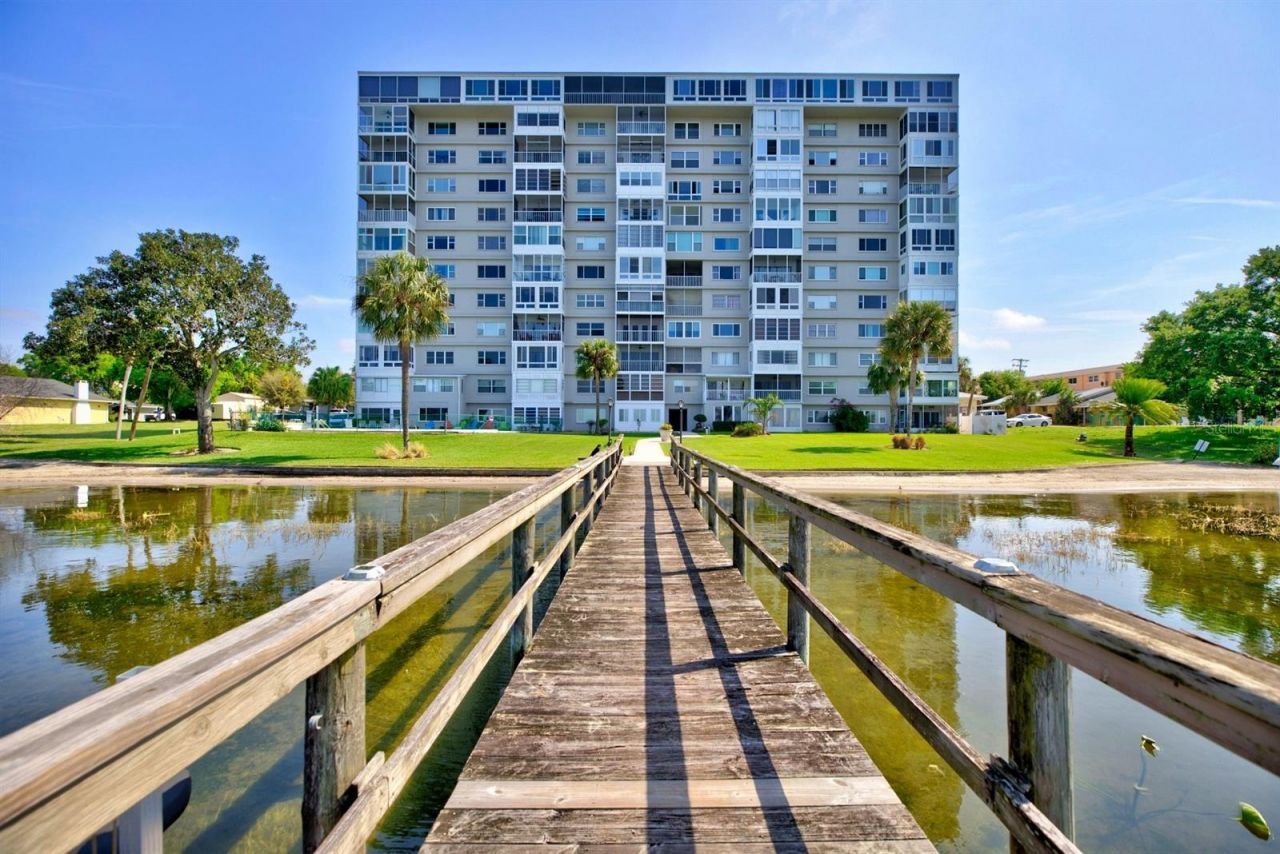 2131 Lakeview Drive , Unit 500, Sebring, FL 33870 Photo