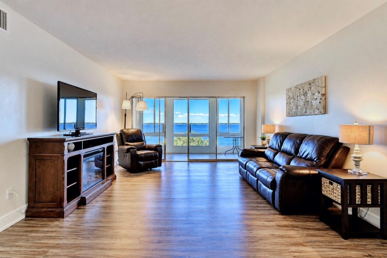 2131 Lakeview Drive , Unit 500, Sebring, FL 33870 Photo