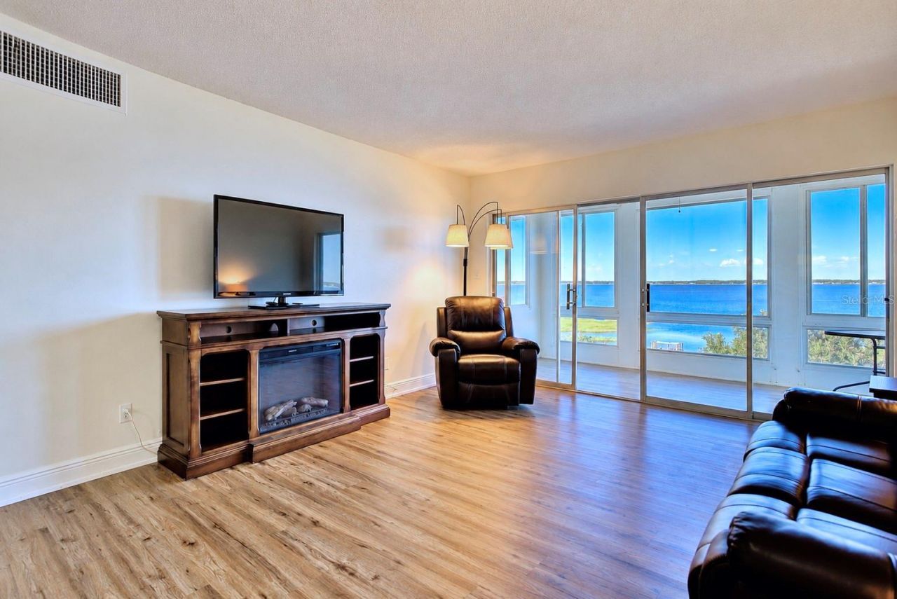 2131 Lakeview Drive , Unit 500, Sebring, FL 33870 Photo