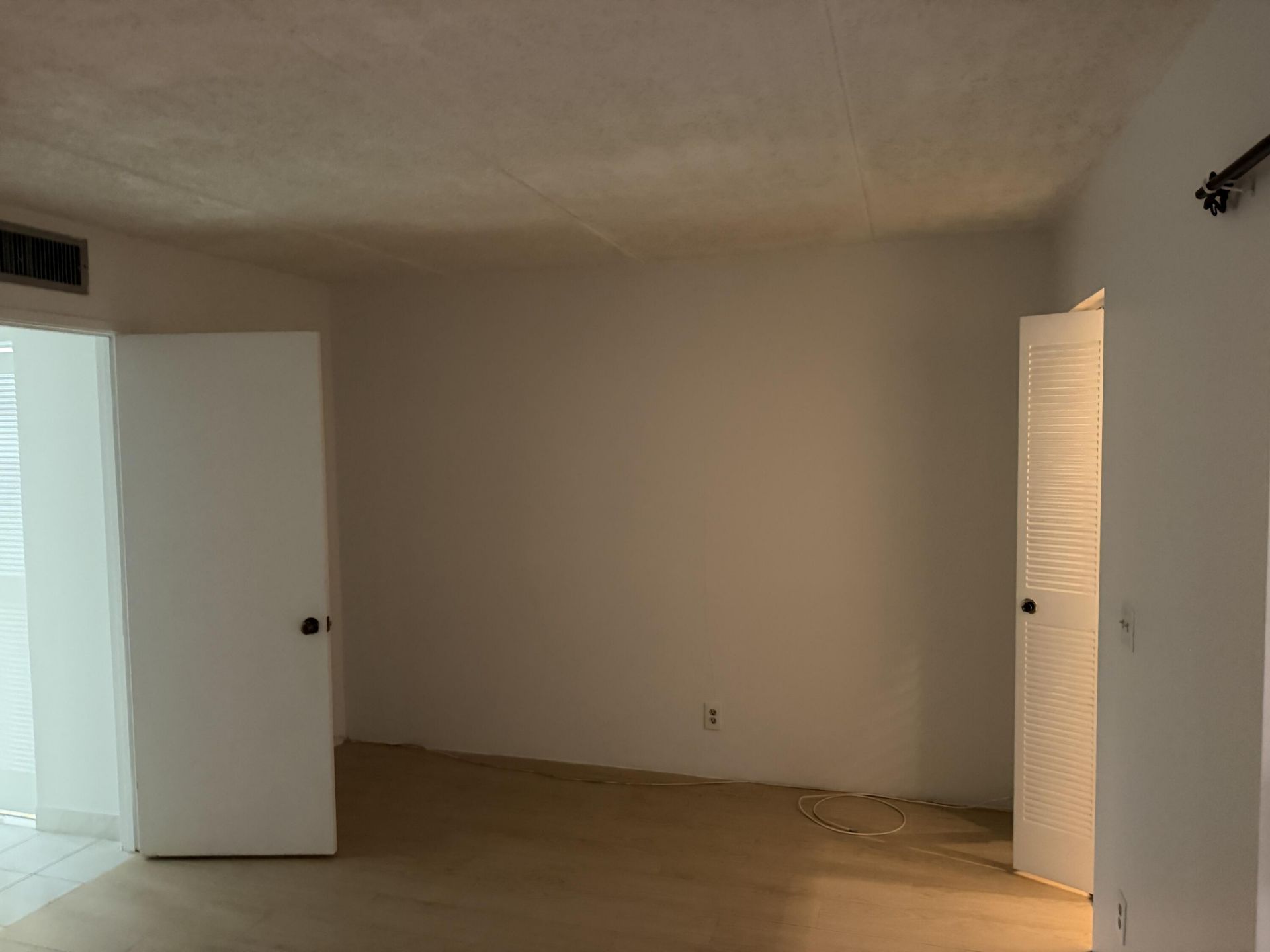 400 Village Green Circle W, Unit 205, Palm Springs, FL 33461 Photo