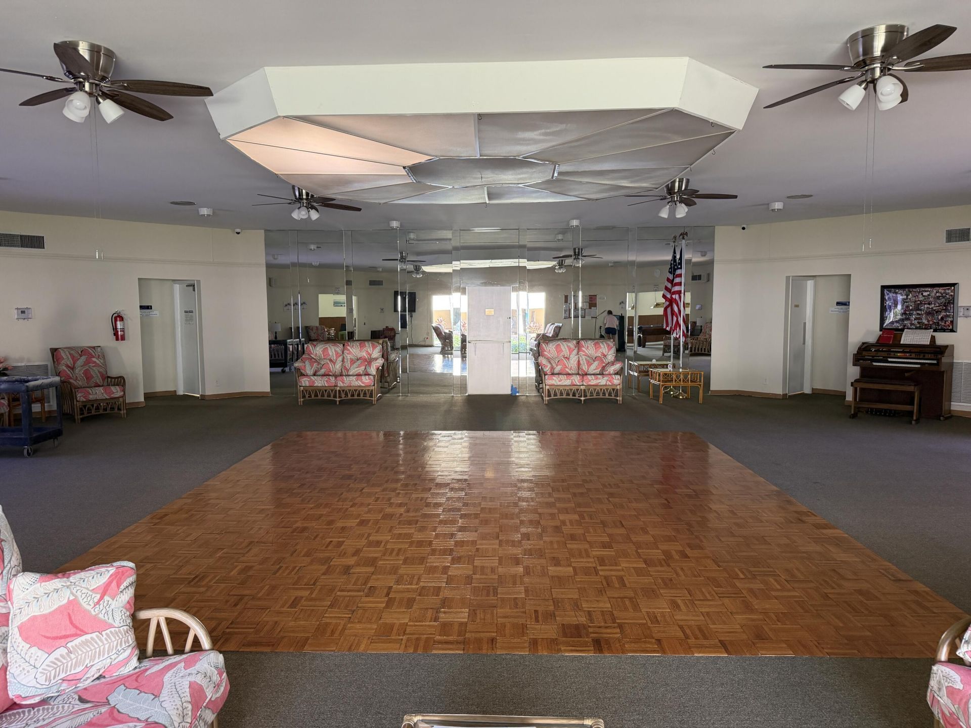 400 Village Green Circle W, Unit 205, Palm Springs, FL 33461 Photo