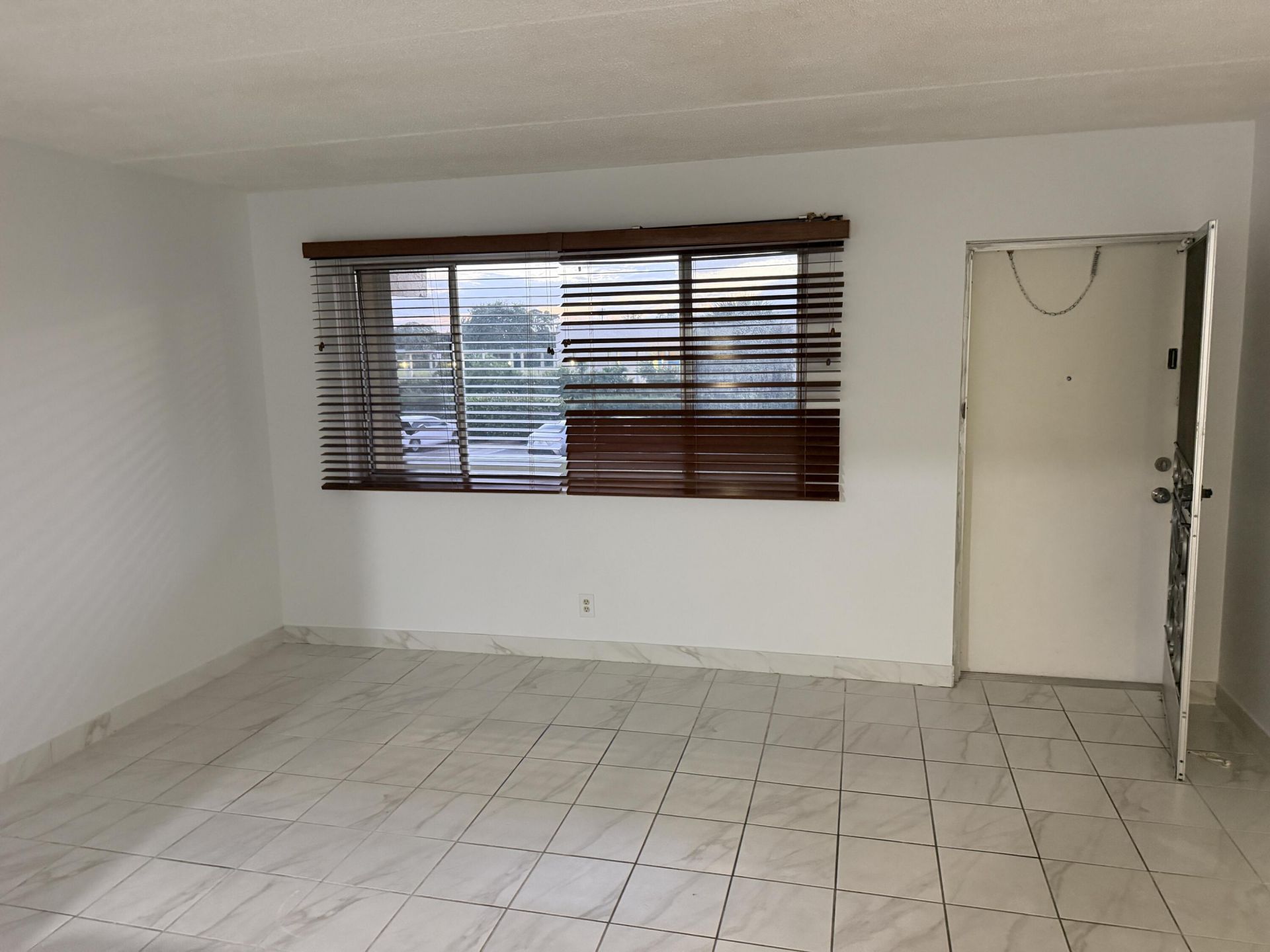 400 Village Green Circle W, Unit 205, Palm Springs, FL 33461 Photo