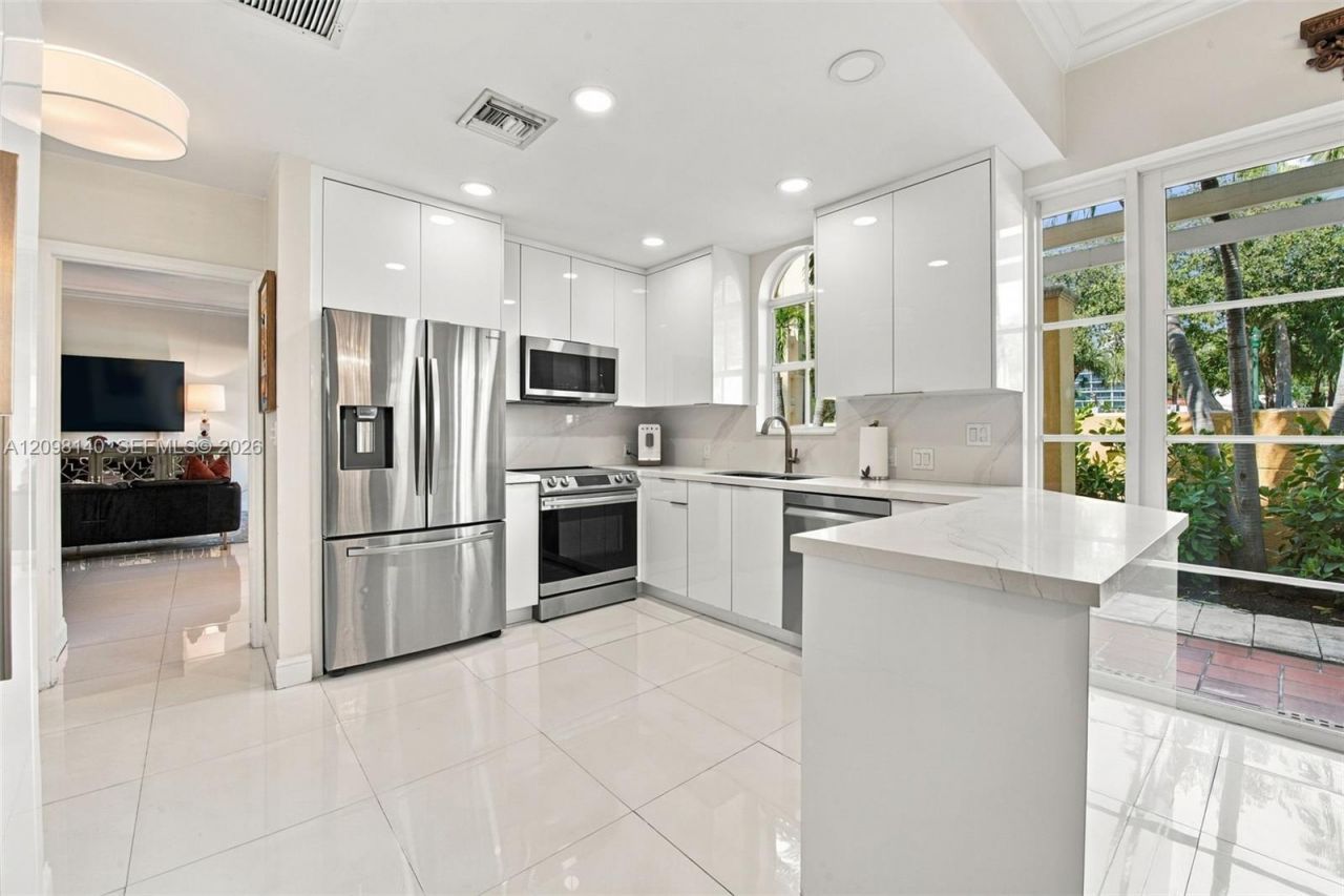 18475 NE 30th Pl , Aventura, FL 33160 Photo