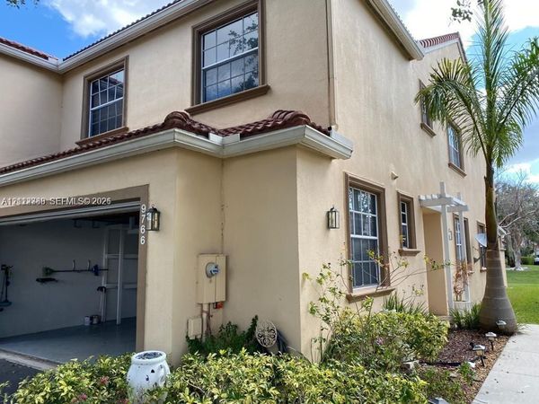 9766 Royal Palm Blvd , Unit 19, Coral Springs, FL 33065