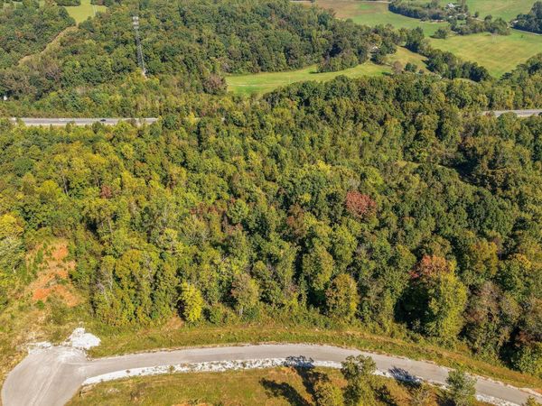 135 Canter Way, Lenoir City, TN 37771