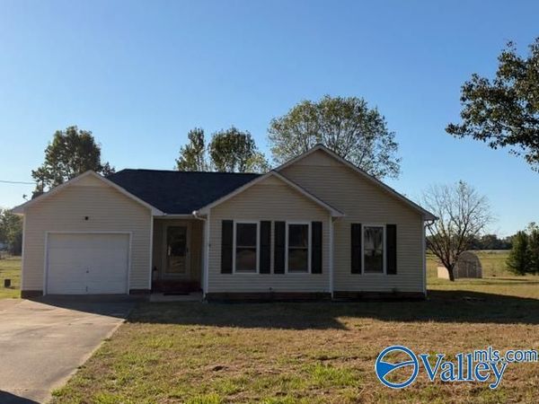 16083 Log Cabin Road, Athens, AL 35611