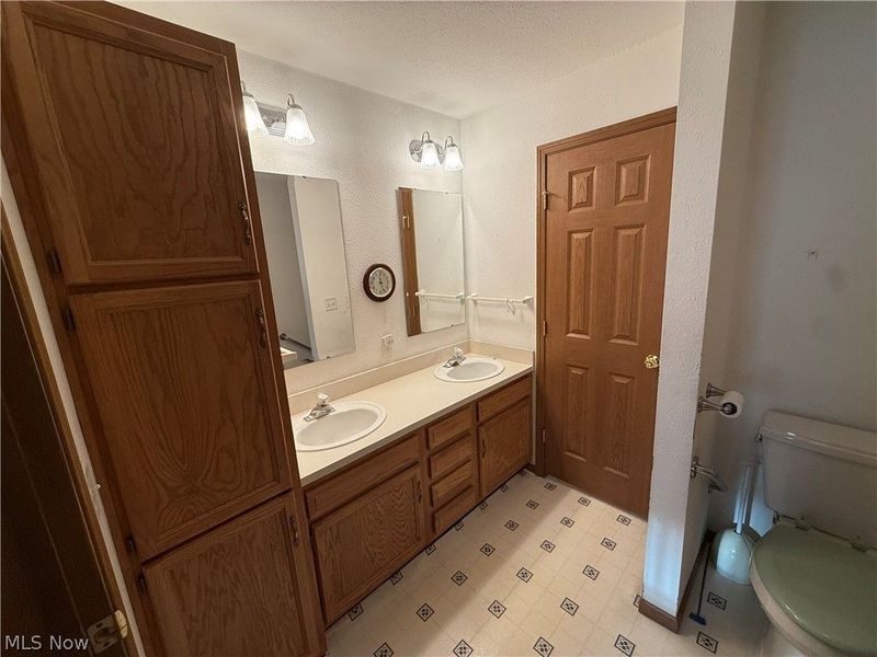 135 Phoenix Drive NW, Dover, OH 44622 Photo 16