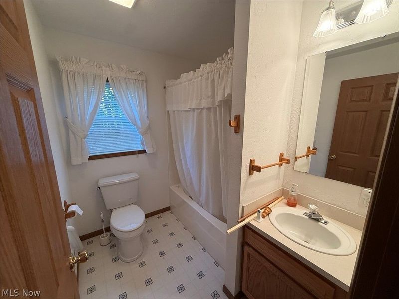 135 Phoenix Drive NW, Dover, OH 44622 Photo 24
