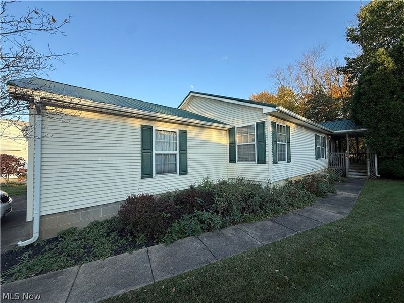 135 Phoenix Drive NW, Dover, OH 44622 Photo 3