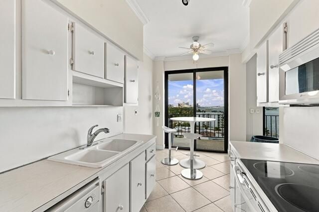 3800 Washington Road, Unit 1208, West Palm Beach, FL 33405 Photo
