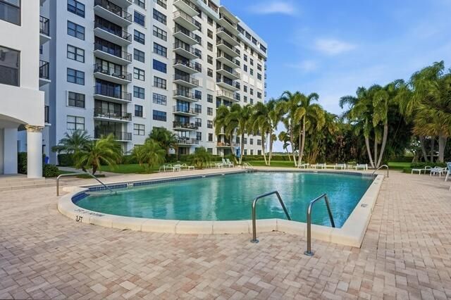 3800 Washington Road, Unit 1208, West Palm Beach, FL 33405 Photo
