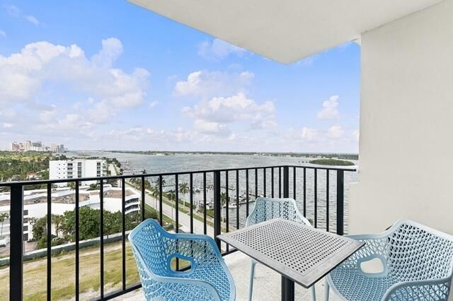 3800 Washington Road, Unit 1208, West Palm Beach, FL 33405 Photo