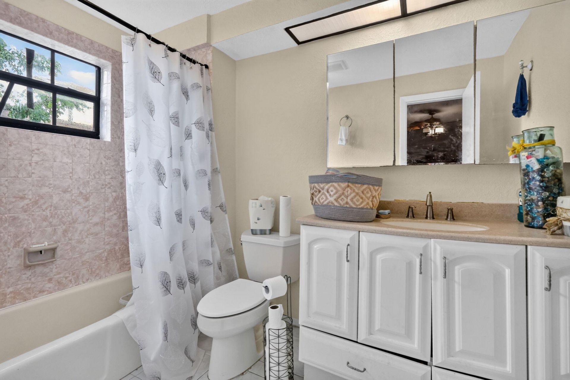 1385 NE 131st Street, North Miami, FL 33161 Photo