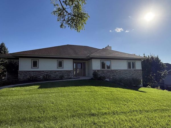 101 W Gonstead Road, Mount Horeb, WI 53572