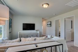 716 Tess Street  photo 4