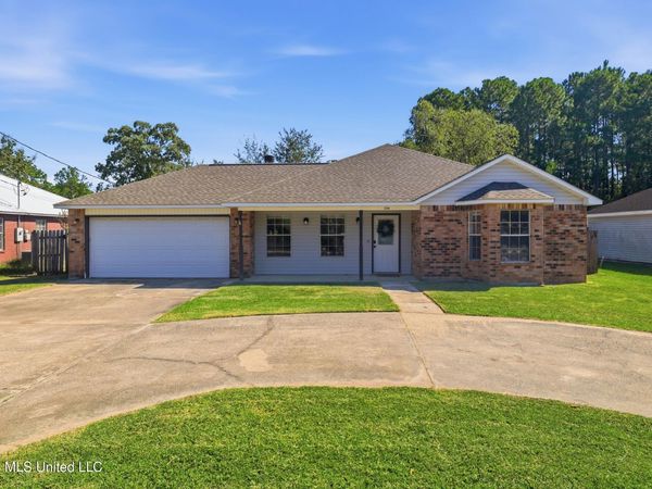 3208 Beachview Drive, Ocean Springs, MS 39564