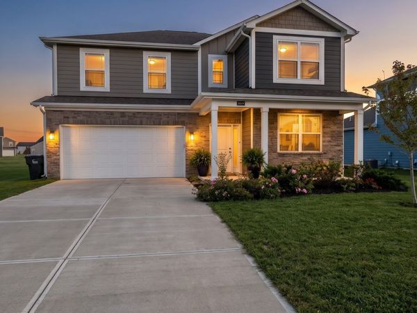 9319 Aspen Glen Drive , Indianapolis, IN 46239