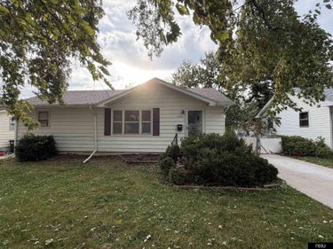 1520 N 84 Street, Omaha, NE 68114