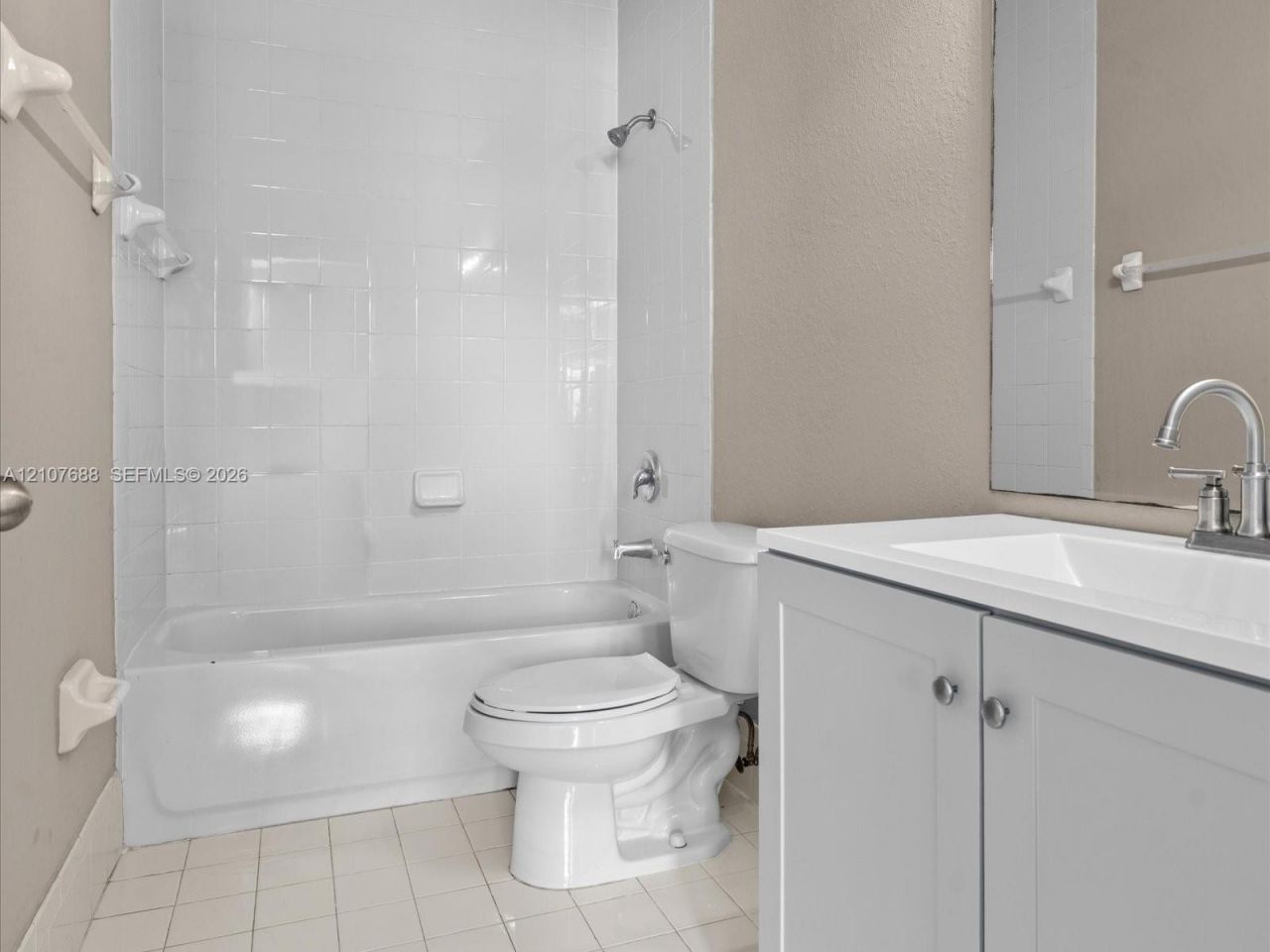 1677 SE 27th Ct , Unit 202, Homestead, FL 33035 Photo