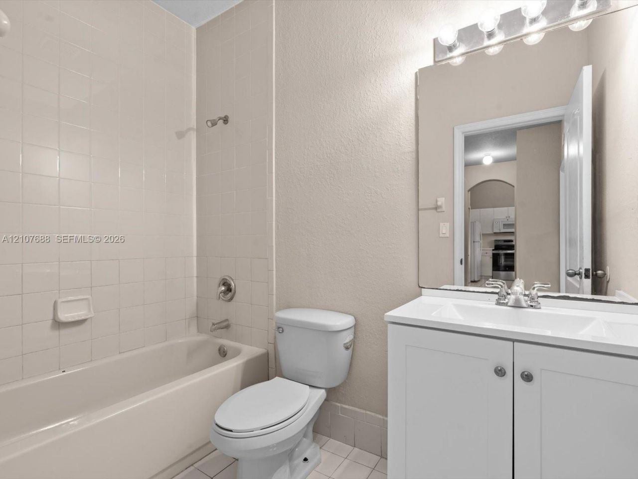 1677 SE 27th Ct , Unit 202, Homestead, FL 33035 Photo