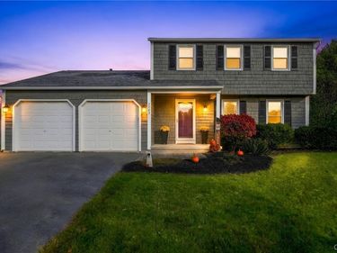 7743 Bainbridge Drive , Liverpool, NY 13090