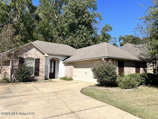 107 Woodburn Way, Pearl, MS 39208