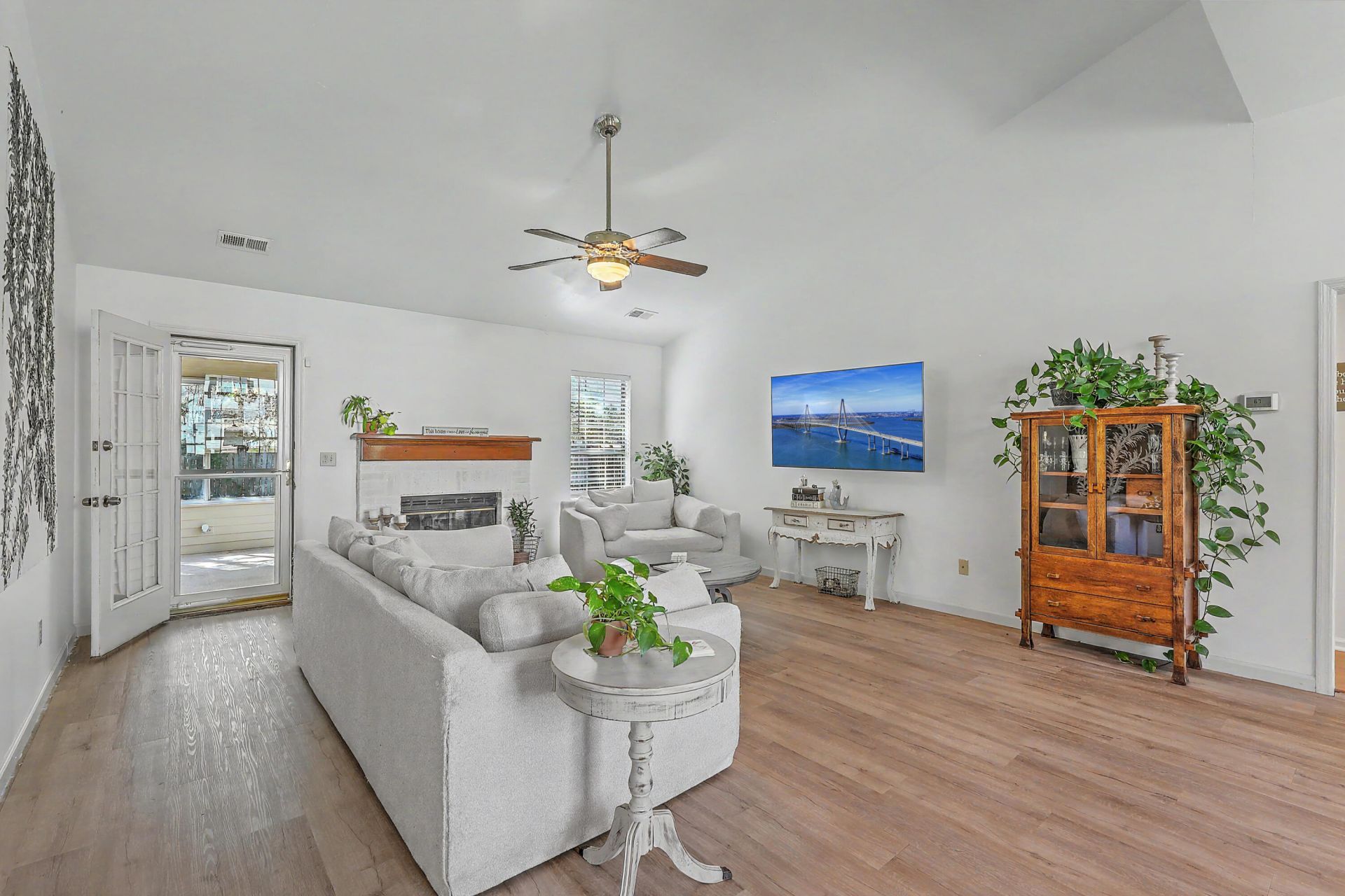 3251 Castleford Court Photo 15