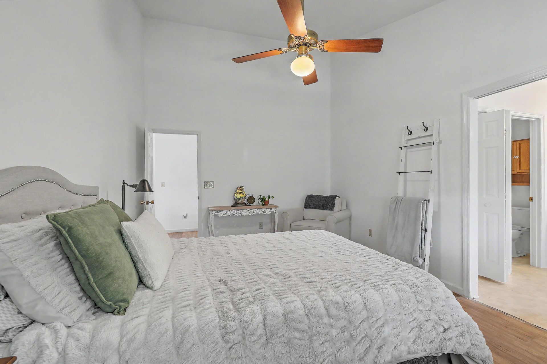 3251 Castleford Court Photo 24