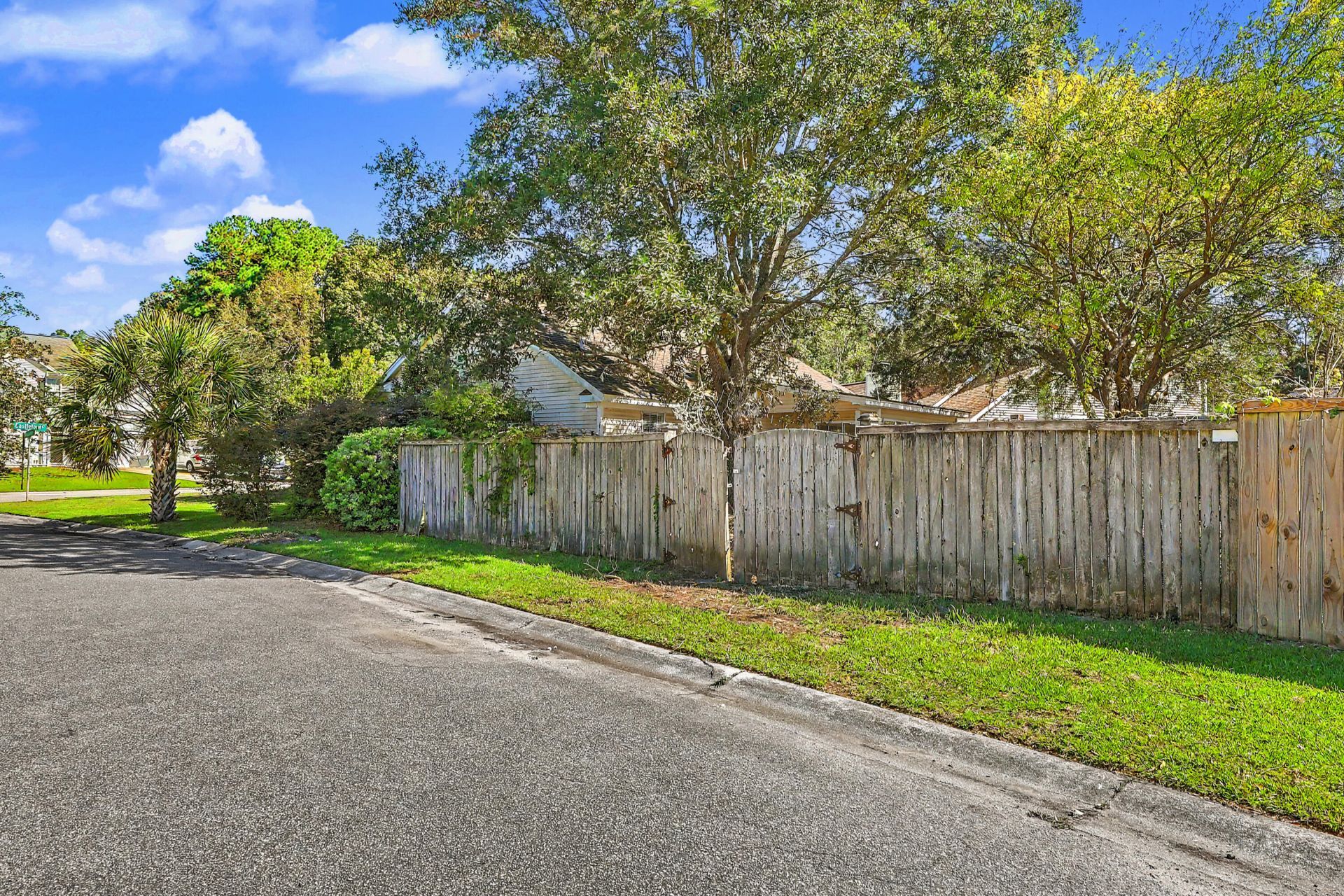 3251 Castleford Court Photo 6