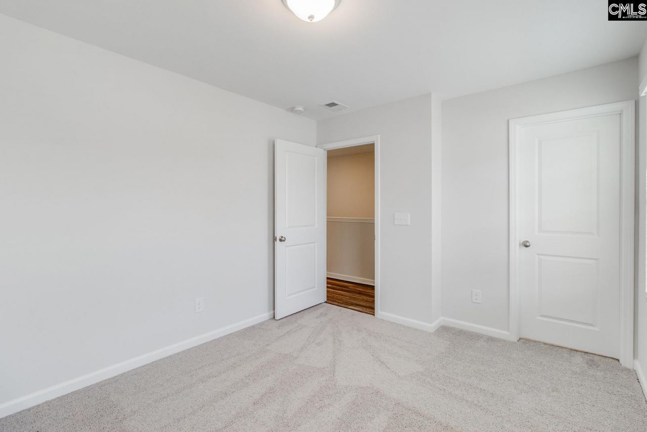 216 Denington Drive  Photo 23