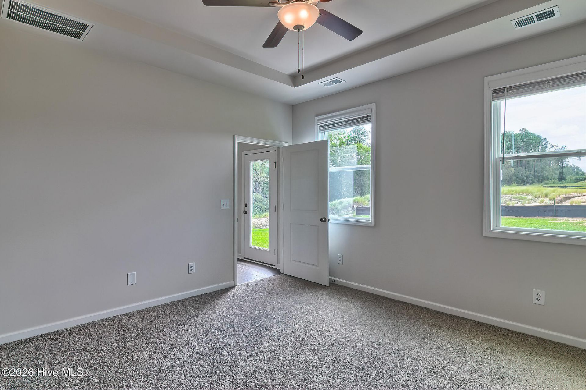 691 Tess Street Photo 22