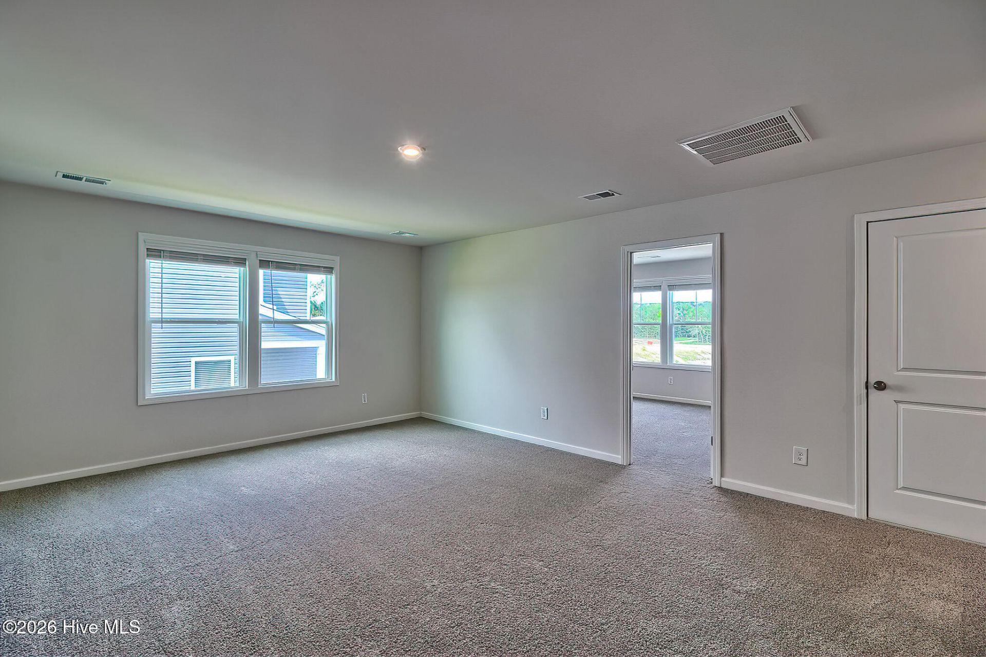 691 Tess Street Photo 27