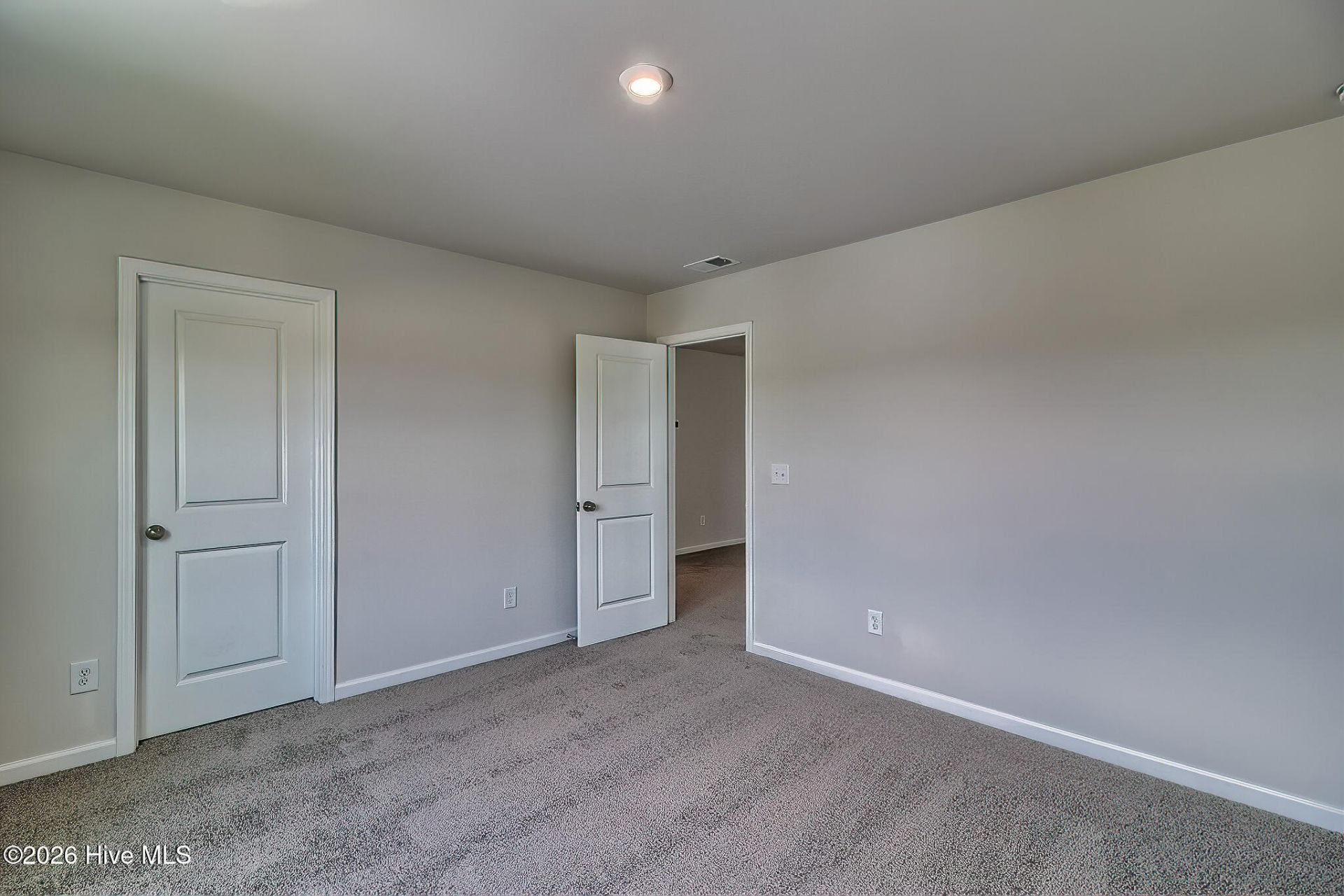 691 Tess Street Photo 30