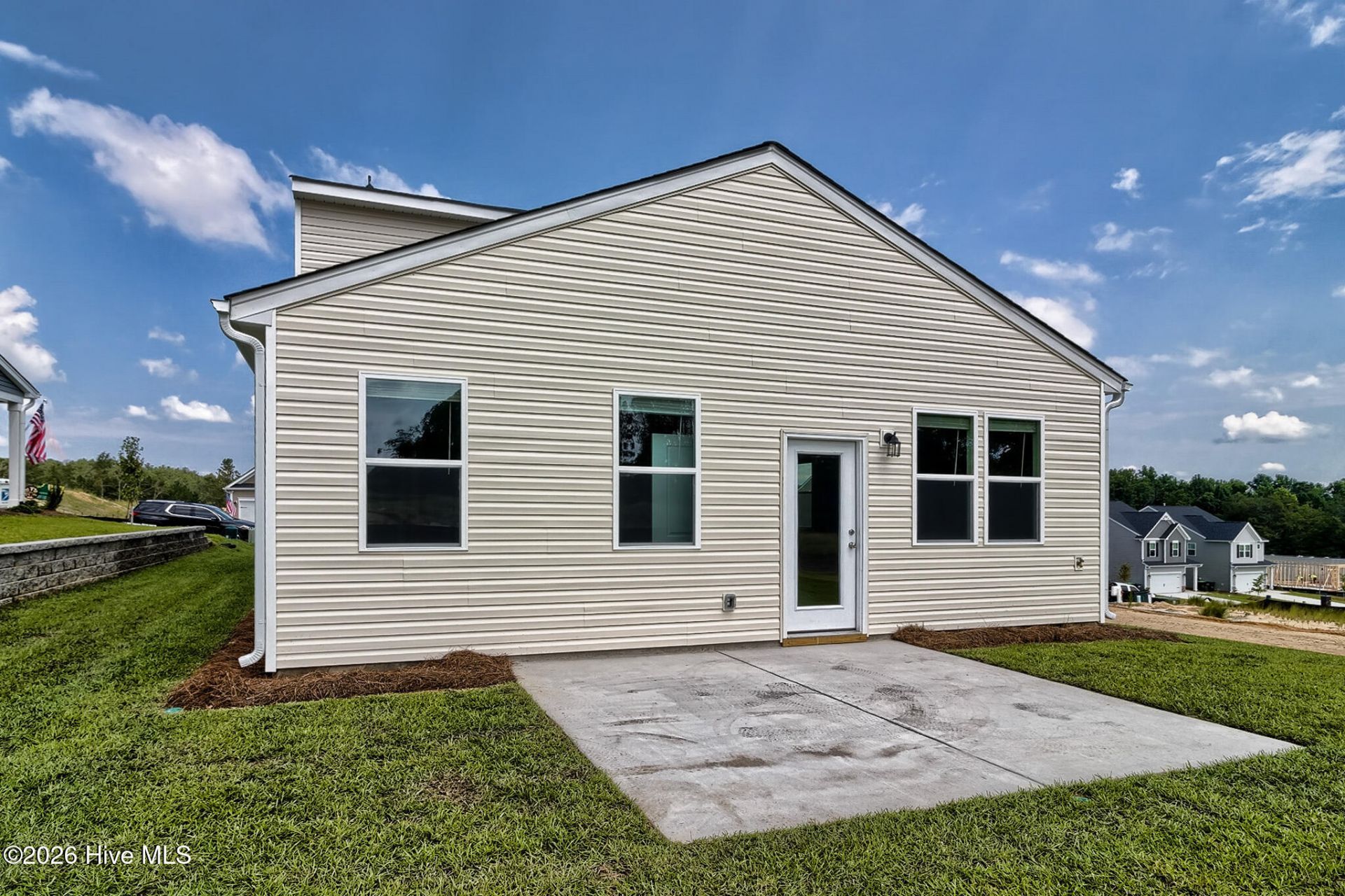 691 Tess Street Photo 46