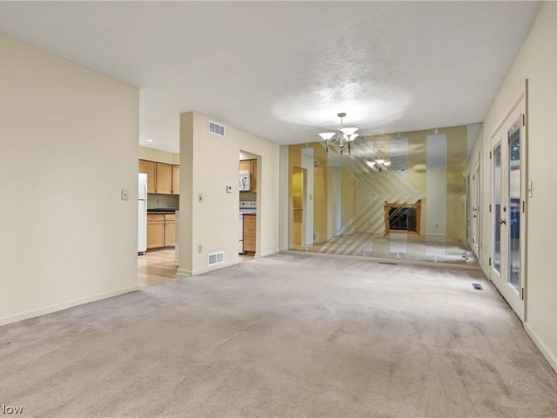 4458 Willow Creek Drive SE, Warren, OH 44484 Photo 12