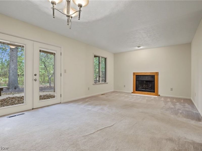 4458 Willow Creek Drive SE, Warren, OH 44484 Photo 13