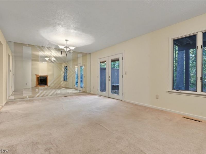 4458 Willow Creek Drive SE, Warren, OH 44484 Photo 14