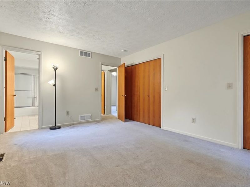 4458 Willow Creek Drive SE, Warren, OH 44484 Photo 16