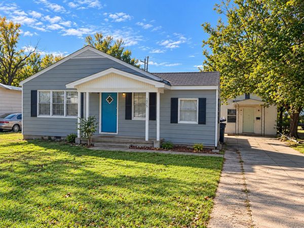 1555 S Rogers Avenue , Bartlesville, OK 74003