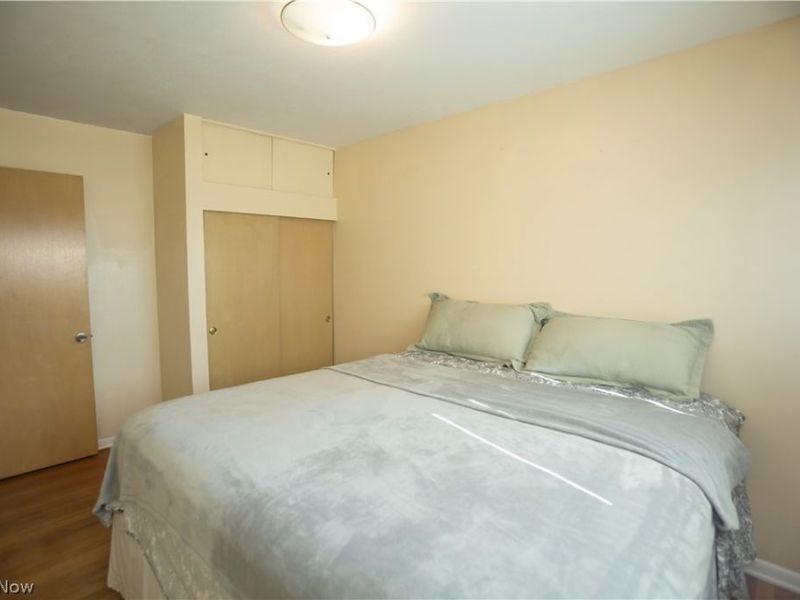 14871 S Gallatin Boulevard, Brook Park, OH 44142 Photo 11